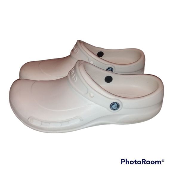 CROCS White Unisex Sandals - Picture 3 of 16
